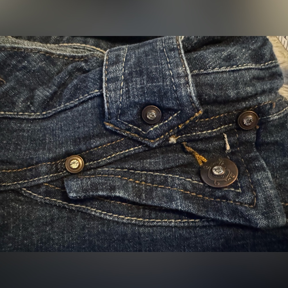 C’est-Toi Premium Y2K Denim Blue Cropped Jeans w/ Stretch & Rhinestone Buttons - Picture 6 of 14